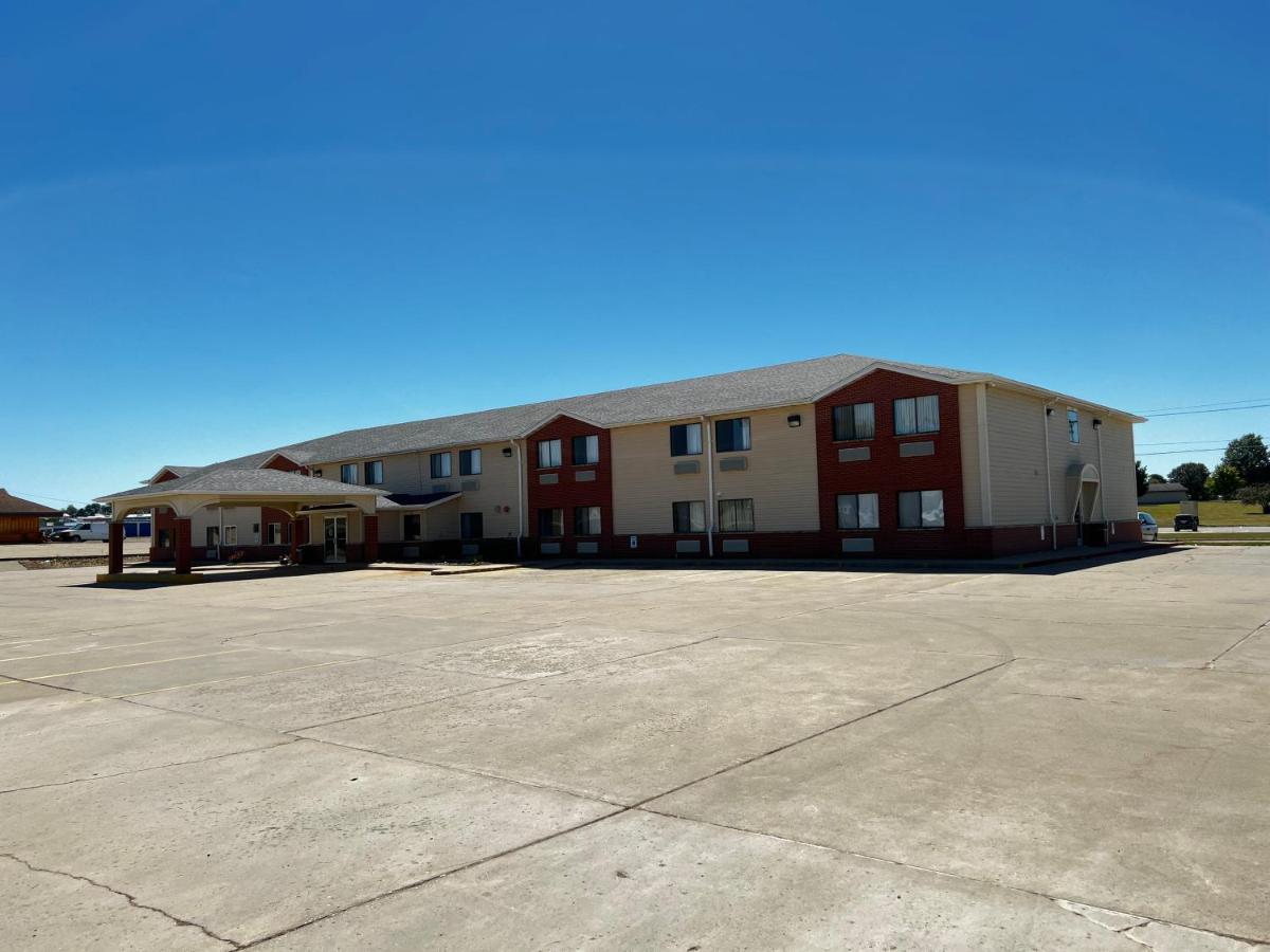 Designer Inn&Suites Toledo Exterior foto