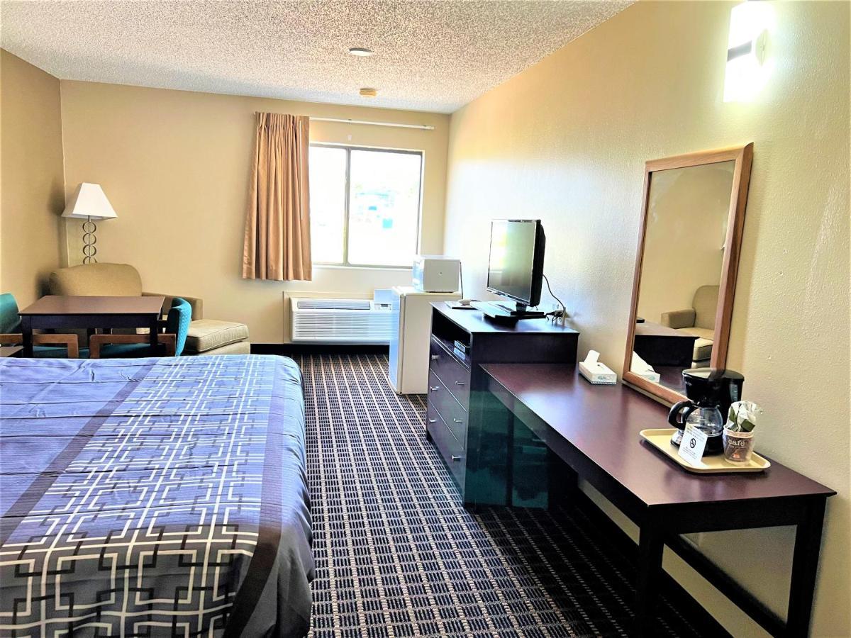 Designer Inn&Suites Toledo Exterior foto