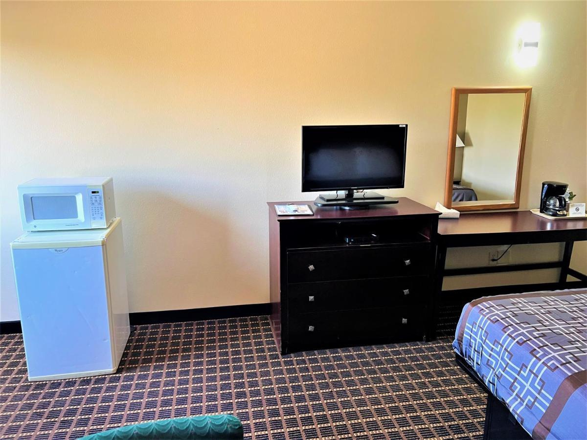 Designer Inn&Suites Toledo Exterior foto