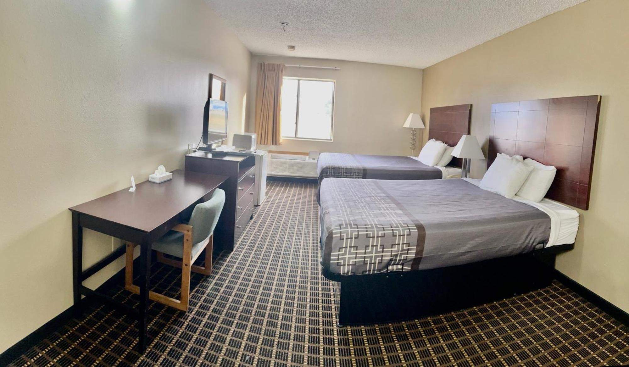 Designer Inn&Suites Toledo Exterior foto